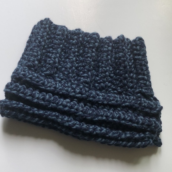 NEW! Crochet neck cowl - bulky knit scarf - Picture 7 of 7